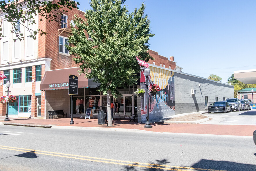 208 N Main St, Blacksburg, VA for lease - Building Photo - Image 1 of 24