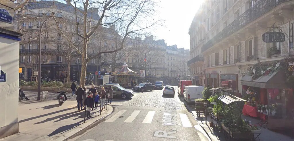 Retail in Paris for lease Building Photo- Image 1 of 3