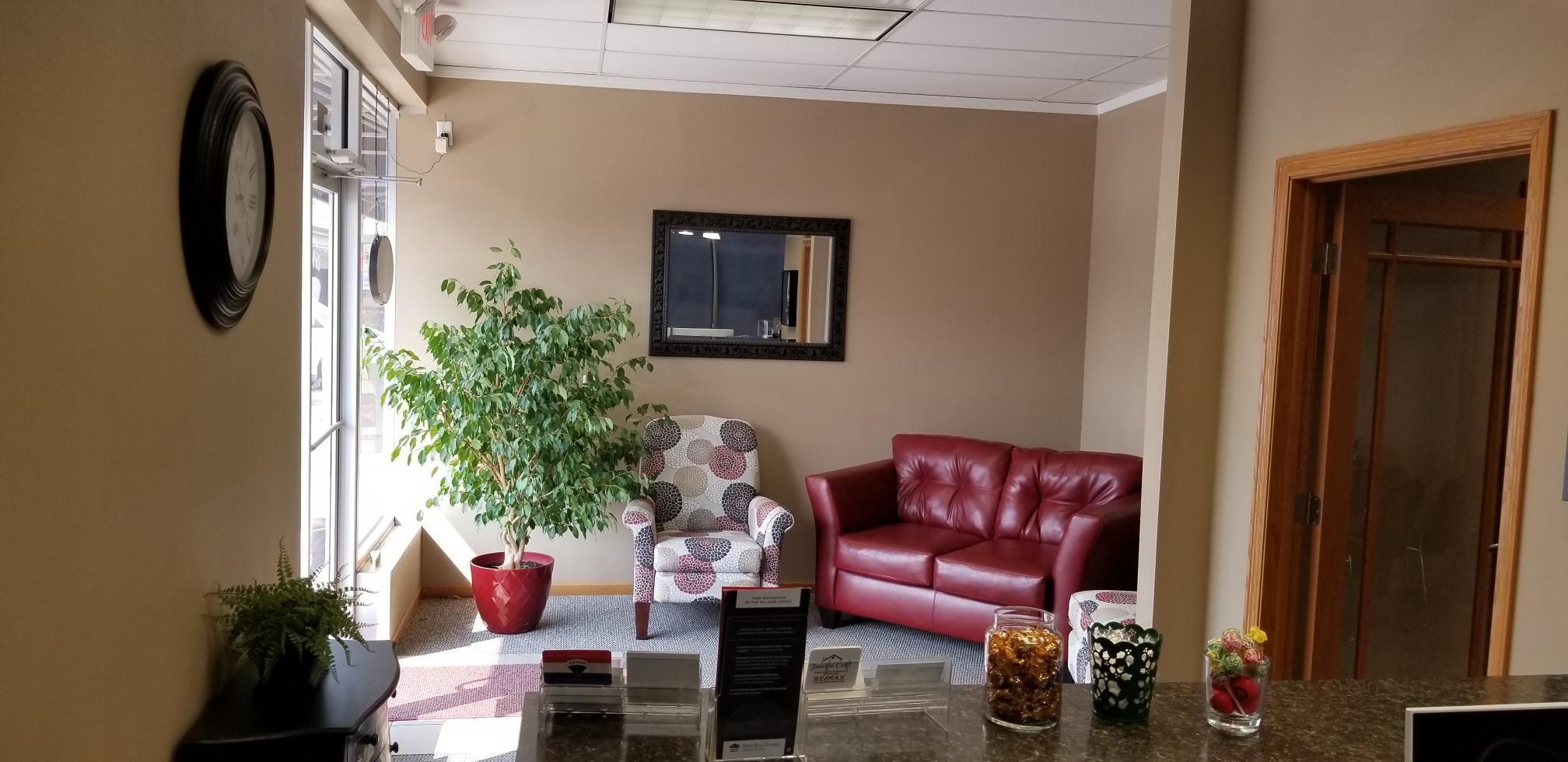 135 S Washington St, Junction City, KS 66441 Office/Retail for Lease