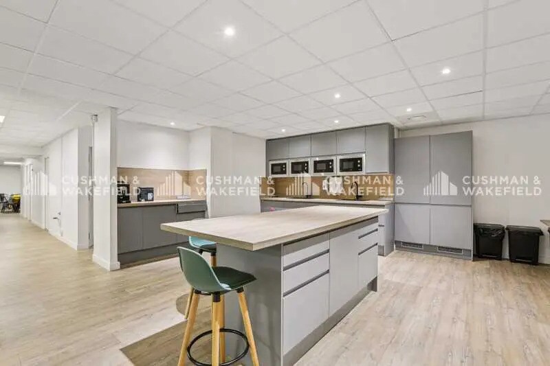 32 Bis Boulevard De Picpus, Paris for lease - Building Photo - Image 2 of 7