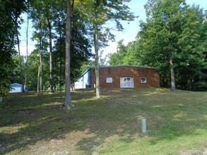 155 Philpott Ln, Beaver, WV for lease Building Photo- Image 1 of 4