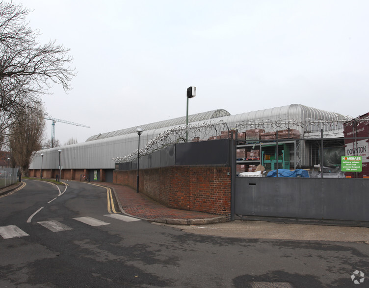 10 Beckenham Hill Rd, London for lease - Building Photo - Image 2 of 7