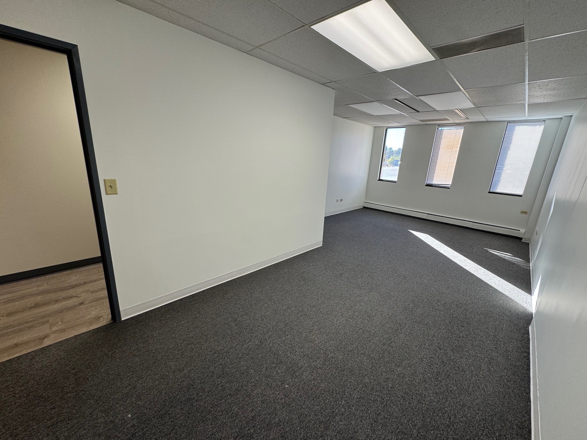 7200 E Hampden Ave, Denver, CO for lease Interior Photo- Image 1 of 2