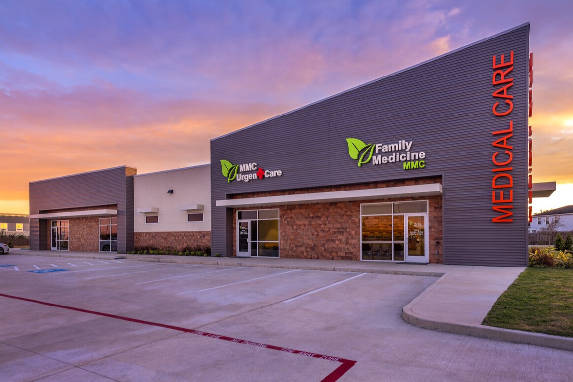 6750 E Sam Houston Pky N, Houston, TX for lease Primary Photo- Image 1 of 5