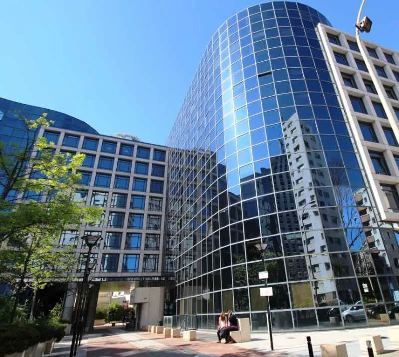 Location Bureaux 371 m² à 4 644 m² - Photo 1