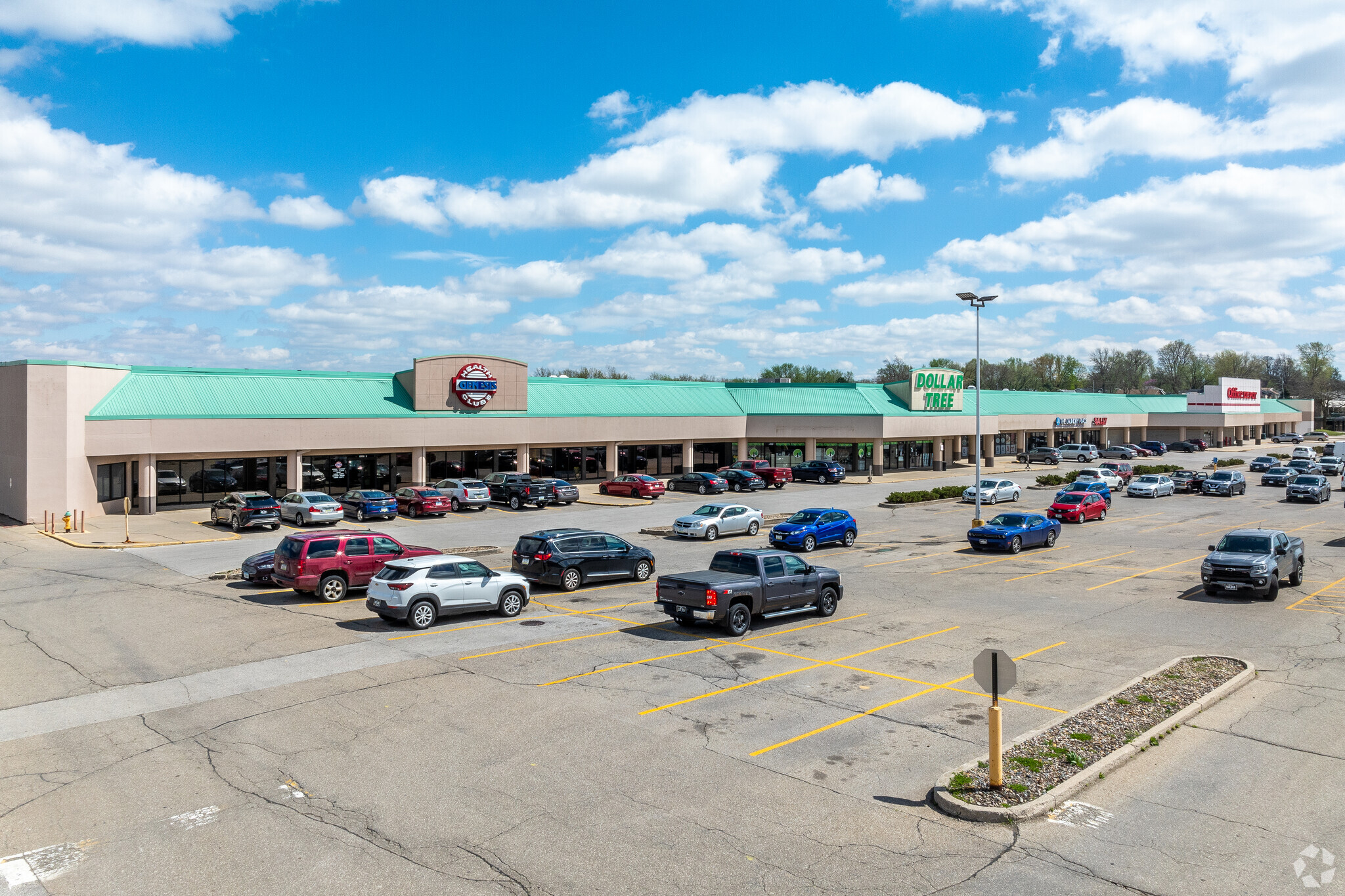 4347-4349 Merle Hay Rd, Des Moines, IA for sale Primary Photo- Image 1 of 1