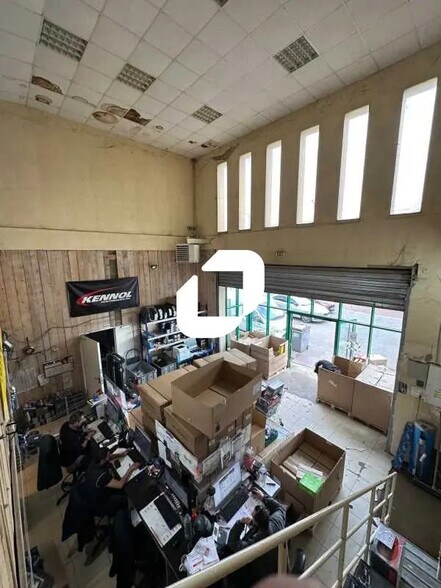 Flex in Chambourcy for sale - Building Photo - Image 3 of 16