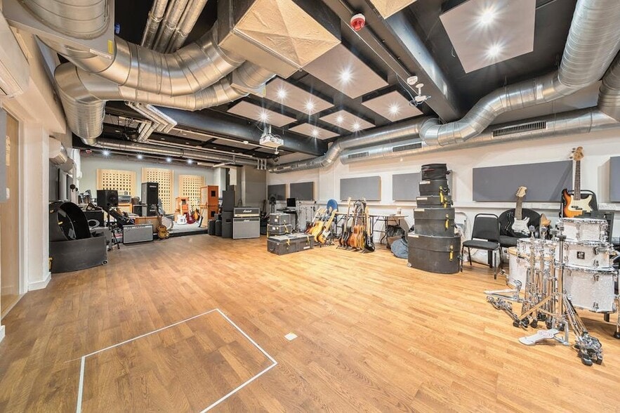 38-42 Brunswick St W, Hove for sale - Building Photo - Image 2 of 8