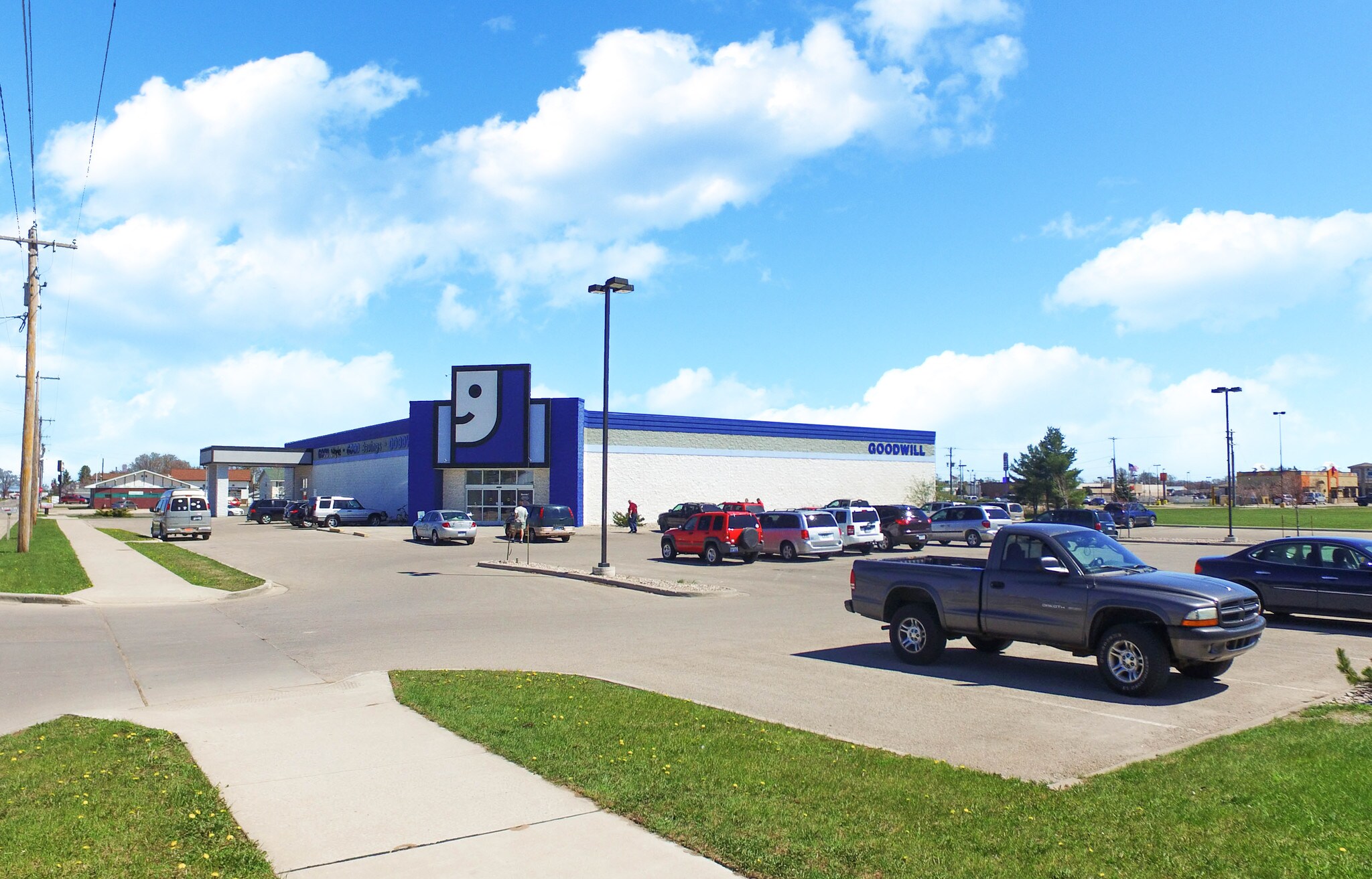 2201 6th Ave N, Escanaba, MI for sale Building Photo- Image 1 of 1