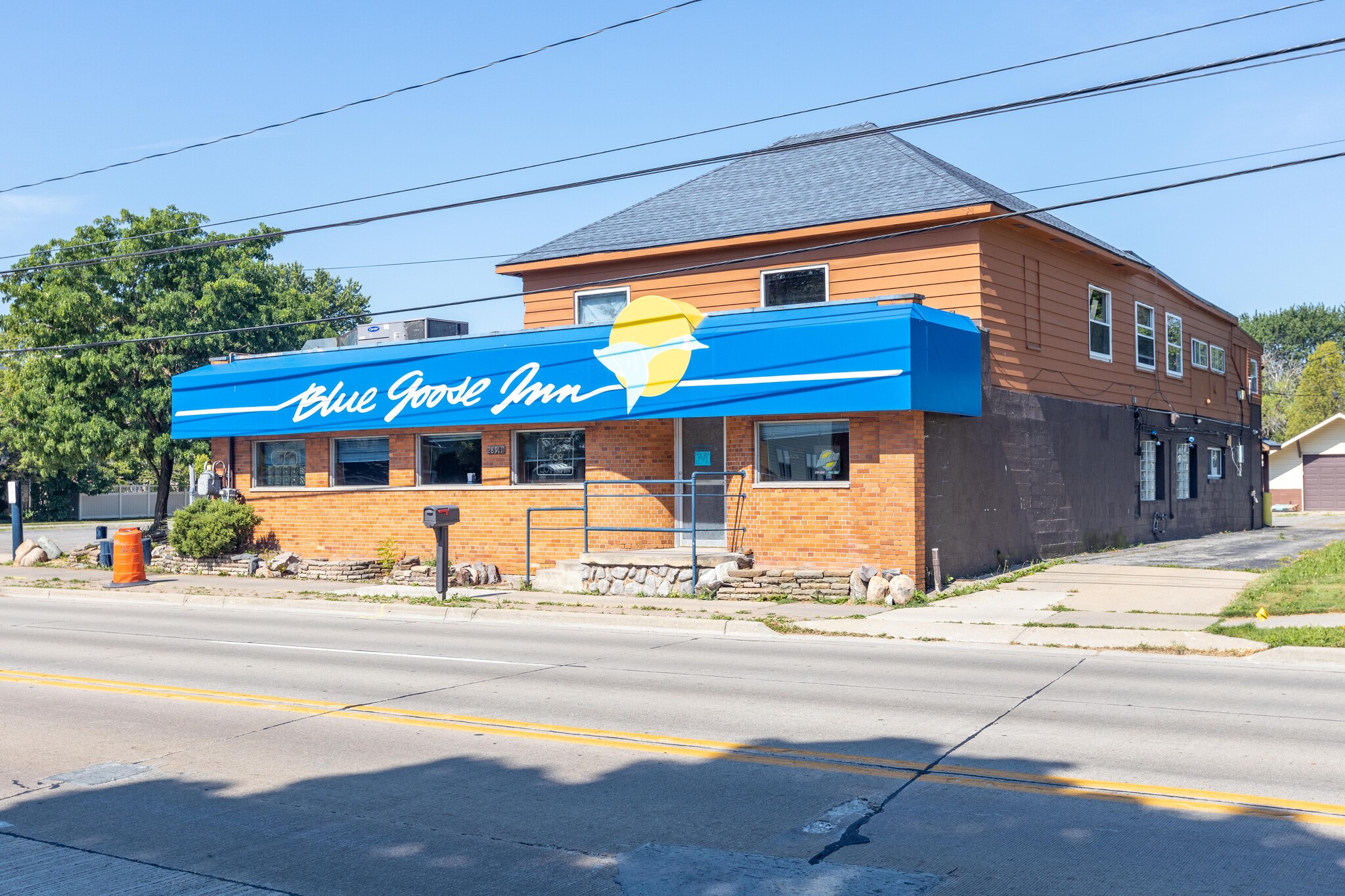 28911 Jefferson Ave, Saint Clair Shores, MI for sale Building Photo- Image 1 of 1