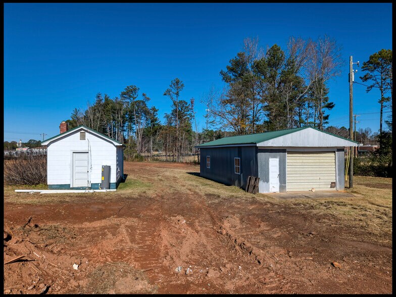 101 S Cove Rd, Seneca, SC for sale - Building Photo - Image 2 of 16