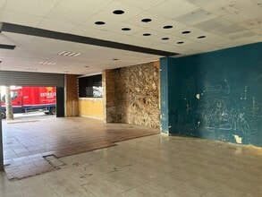 Retail in Malgrat de Mar, Barcelona for lease Interior Photo- Image 1 of 7