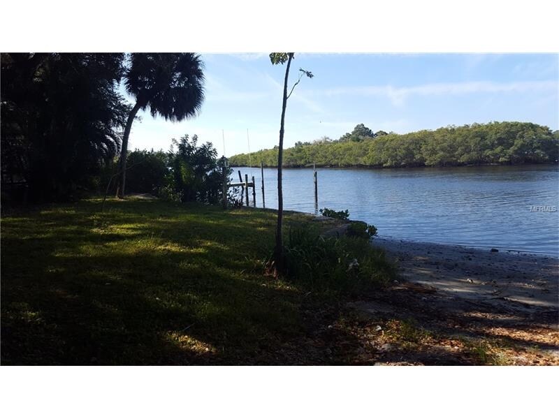 1501 Susie Cir, Ruskin, FL 33570