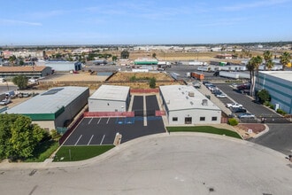 138 Coremark Ct, Bakersfield, CA - AERIAL  map view - Image1