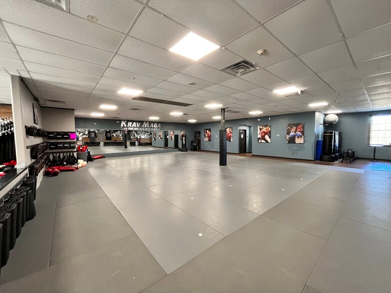 75 W Main St, Northborough, MA for lease - Interior Photo - Image 3 of 9