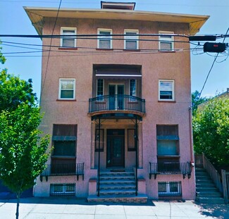 More details for 233 Sand Ln, Staten Island, NY - Multifamily for Sale