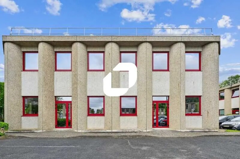 Location Bureaux 165 m² - Photo 1