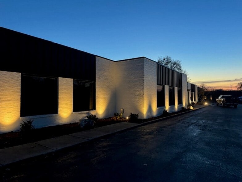 620 S IL Route 31, Mchenry, IL for lease - Building Photo - Image 2 of 29