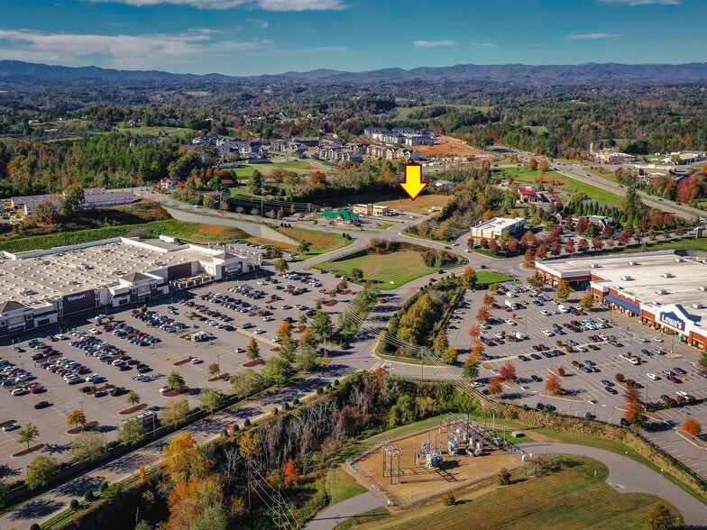 99999 Gill Rd, Weaverville, NC for sale - Building Photo - Image 3 of 11