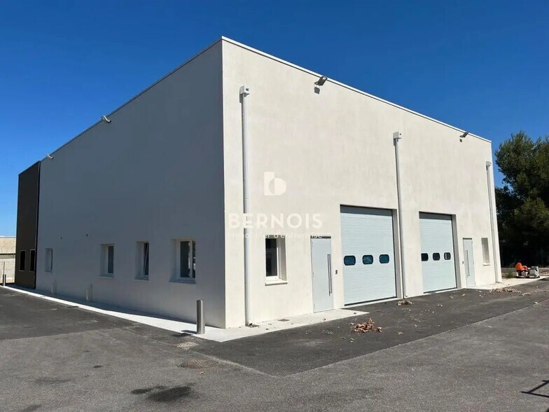 Industrial in Six-Fours-les-Plages for lease - Building Photo - Image 3 of 12