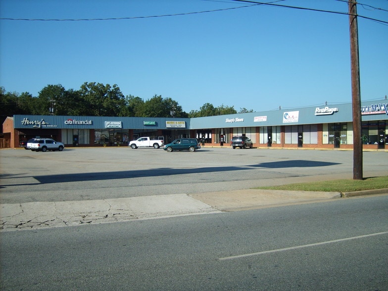 241261 E Oglethorpe Blvd, Albany, GA 31705