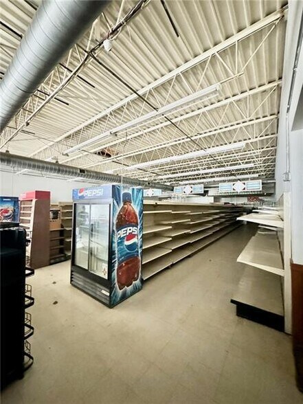 109 E Saltwork St, Elderton, PA for sale - Building Photo - Image 2 of 10