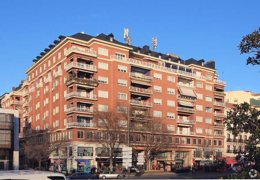 Calle de Goya, 5-7, Madrid, Madrid for lease - Building Photo - Image 2 of 3