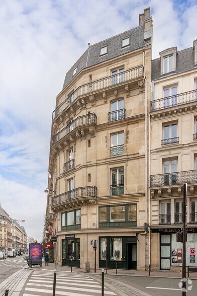 23 Rue Chauchat, Paris for lease - Building Photo - Image 3 of 3