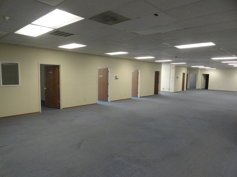 543 Garden Hwy, Yuba City, CA for lease - Interior Photo - Image 3 of 9