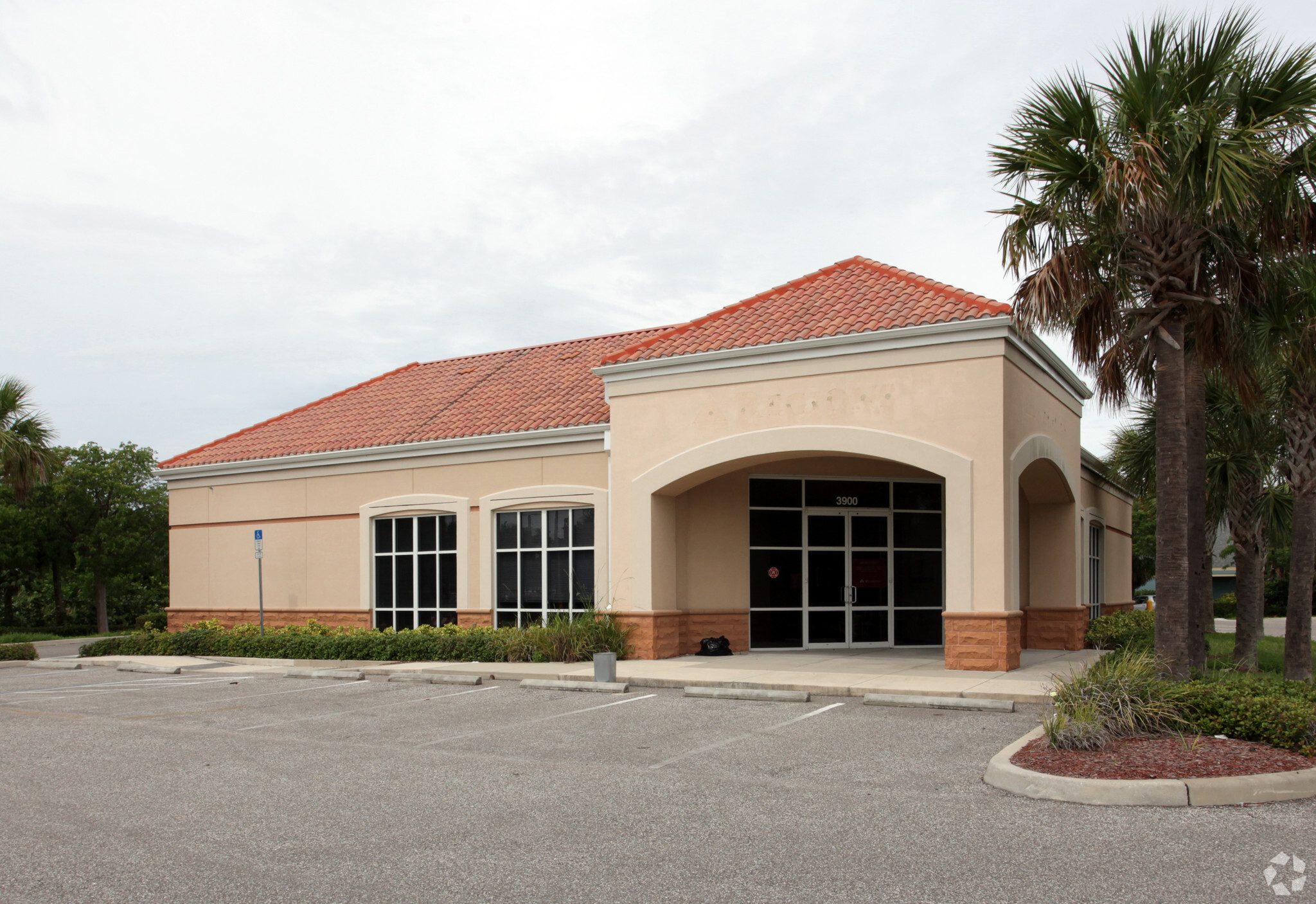 503 Manatee Ave, Bradenton Beach, FL for sale Primary Photo- Image 1 of 1