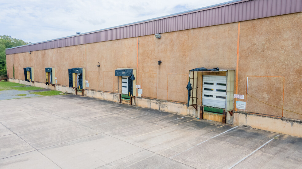 3411 N Hutchinson St, Pine Bluff, AR for lease - Building Photo - Image 3 of 9