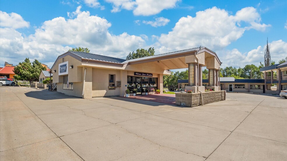 1702 E Main St, Montrose, CO for sale - Primary Photo - Image 1 of 1