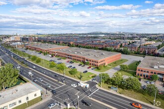 5896-5932 Boul Henri-Bourassa O, Montréal, QC - AERIAL map view