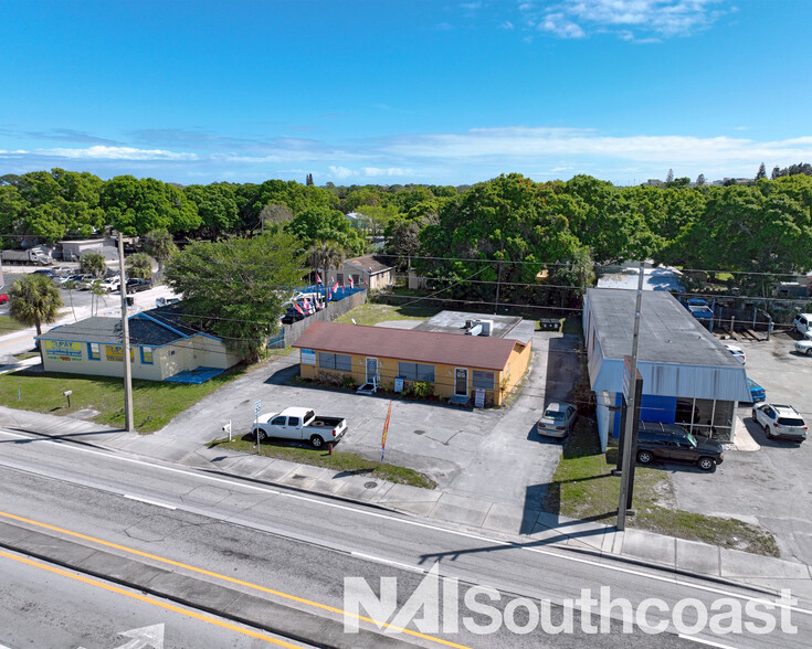 2425 Okeechobee Rd, Fort Pierce, FL for sale - Building Photo - Image 3 of 11