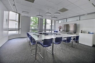 8 Rue Du Sentier, Paris for lease Interior Photo- Image 1 of 11