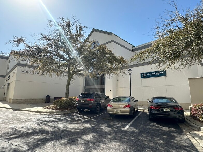4008-4300 Legendary Dr, Destin, FL for lease - Building Photo - Image 2 of 16