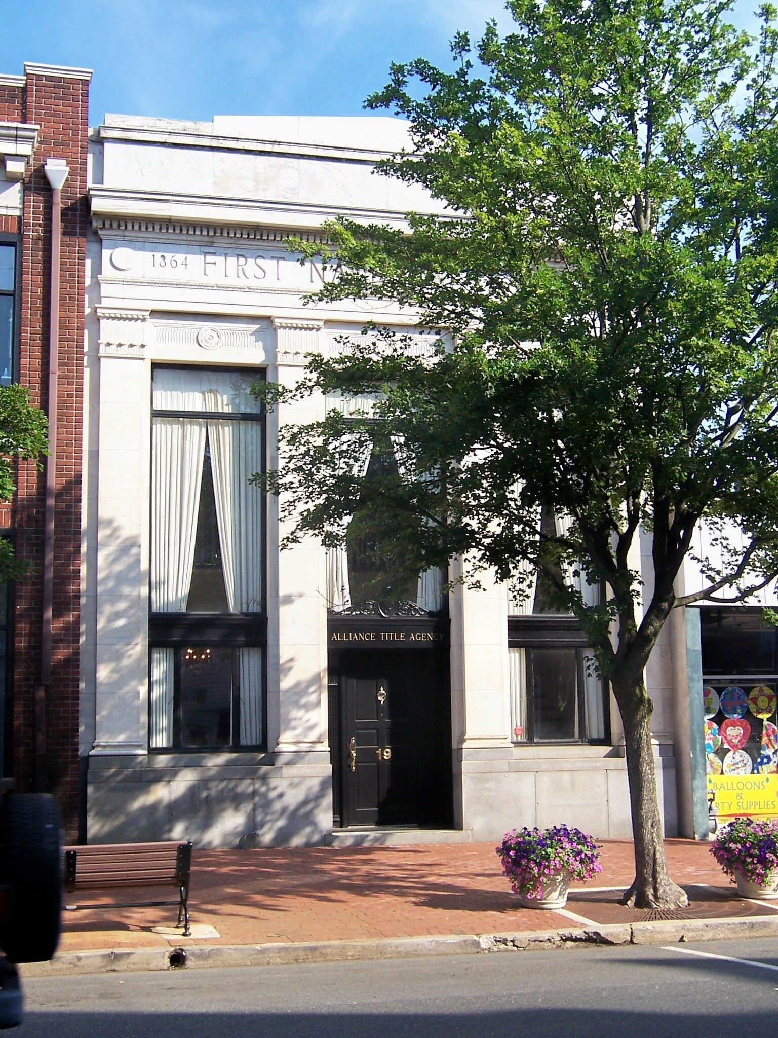 19 W Main St, Freehold, NJ for sale Primary Photo- Image 1 of 1