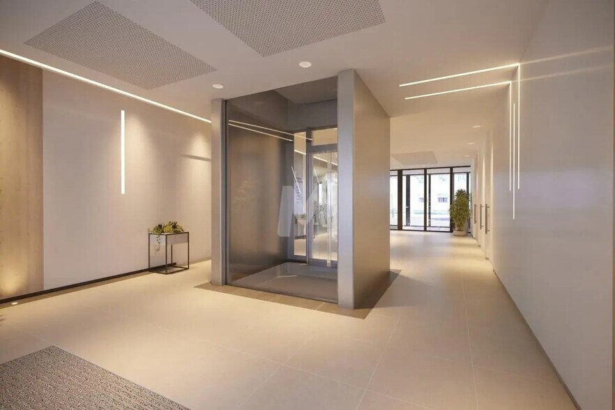 Flex in Saint-Aubin for lease - Lobby - Image 2 of 12