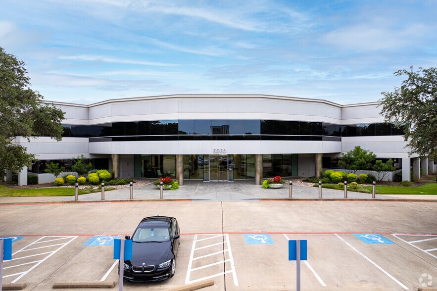 5560 Tennyson Pky, Plano, TX for sale - Building Photo - Image 3 of 15