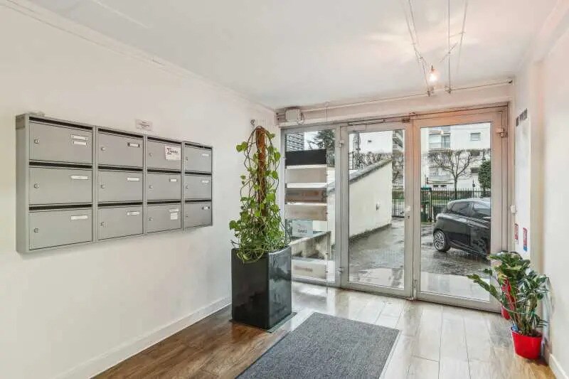 Office in Puteaux for lease - Lobby - Image 2 of 4