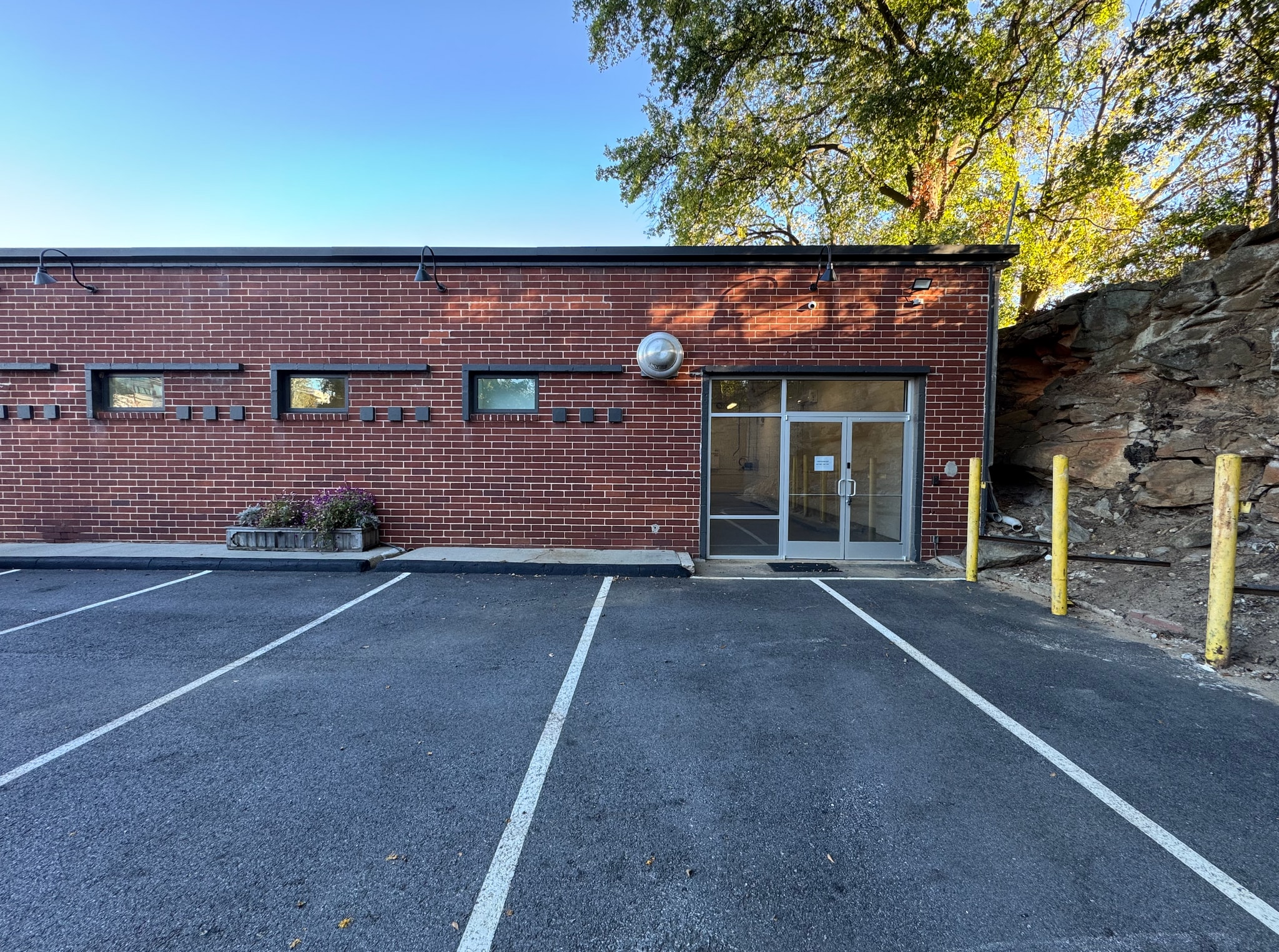 1120 Curran St NW, Atlanta, GA for lease Interior Photo- Image 1 of 7