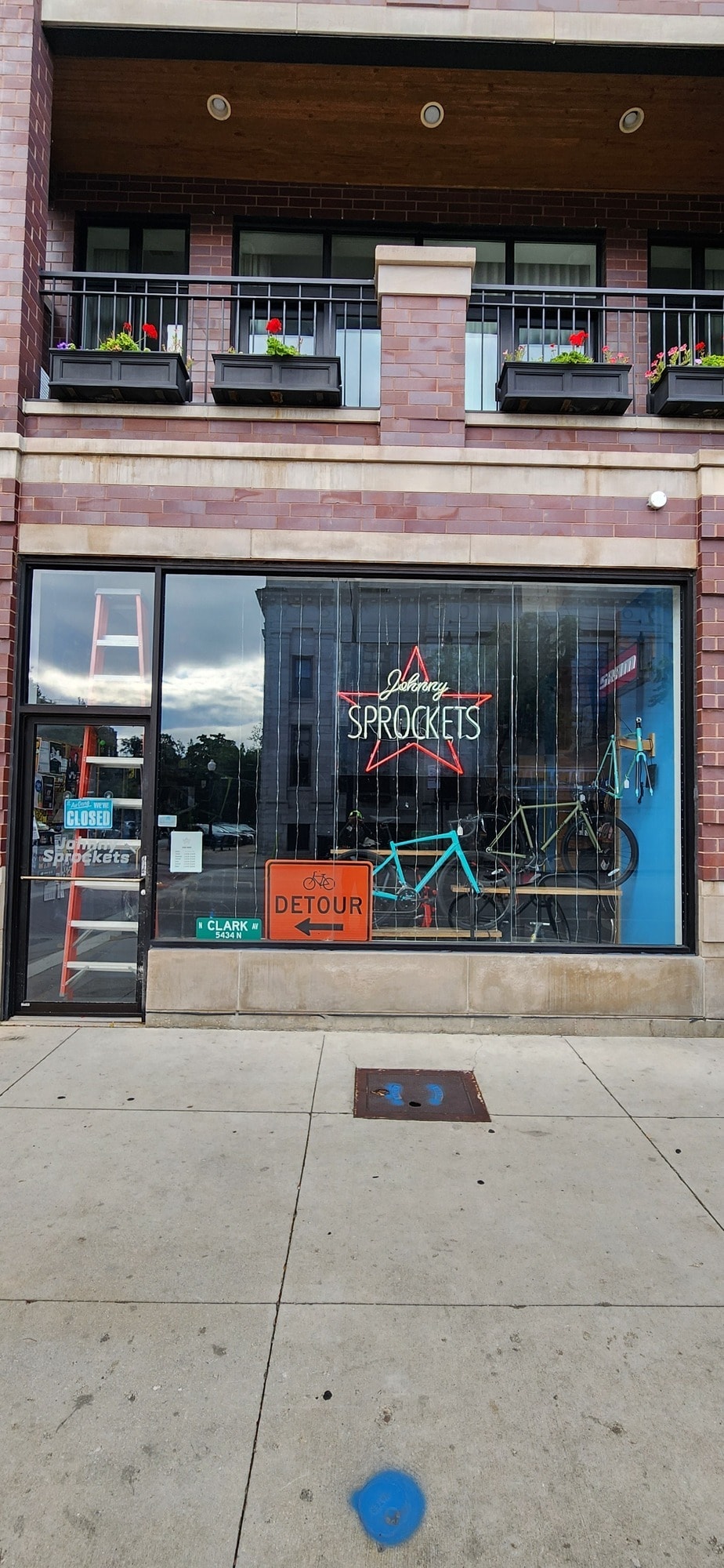 5434 N Clark St, Chicago, IL for lease Building Photo- Image 1 of 4