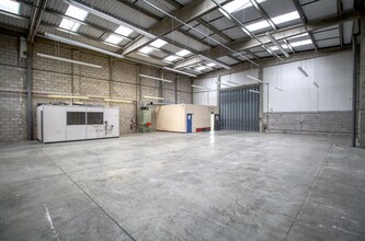 Whittle Way, Crawley for lease Interior Photo- Image 2 of 3