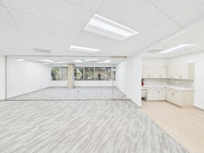 1420 W Mockingbird Ln, Dallas, TX for lease Interior Photo- Image 2 of 2