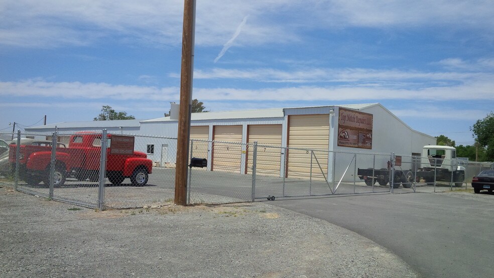 1060 Third St, Pahrump, NV for sale - Primary Photo - Image 1 of 1