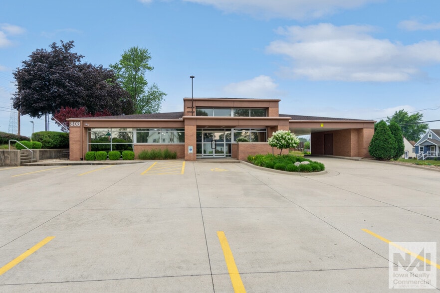 808 Wilson Ave SW, Cedar Rapids, IA 52404