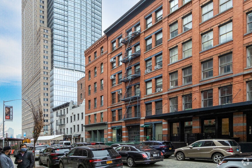 65 N Moore St, New York, NY for lease - Building Photo - Image 2 of 4