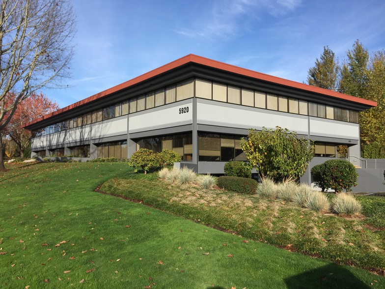 5920 NE Ray Cir, Hillsboro, OR for lease - Primary Photo - Image 1 of 9