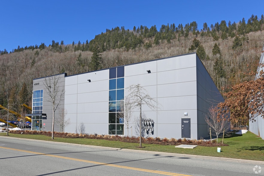43815 Progress Way, Chilliwack, BC for lease - Building Photo - Image 3 of 3