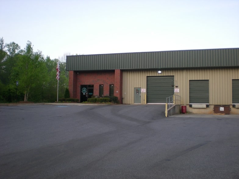 4480 N Industrial Dr, Cumming, GA for lease - Building Photo - Image 2 of 6